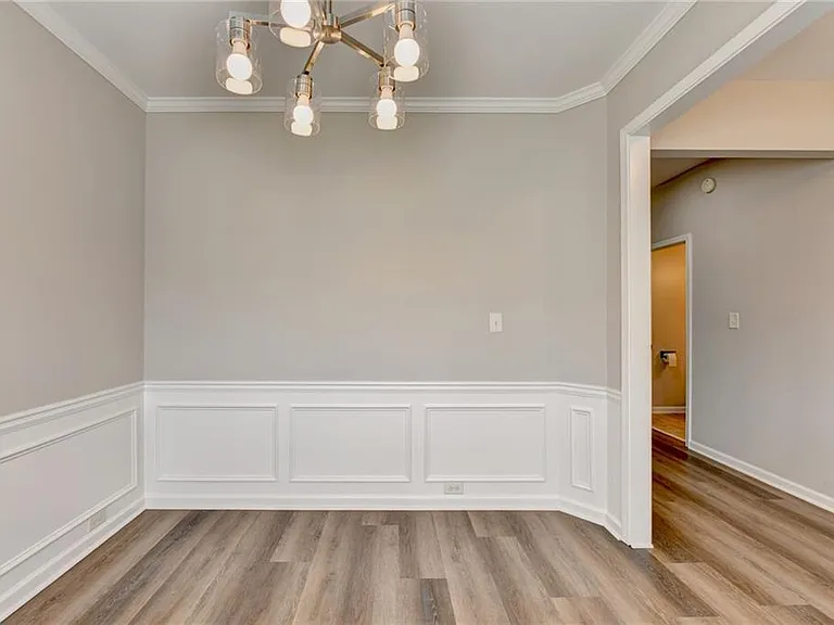 2208 Staunton Dr — Photo 7