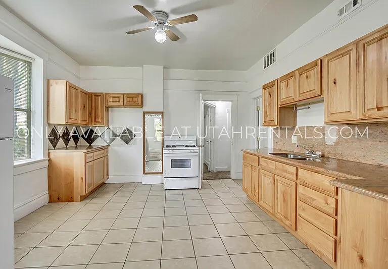 1032 S Jeremy St — Photo 21