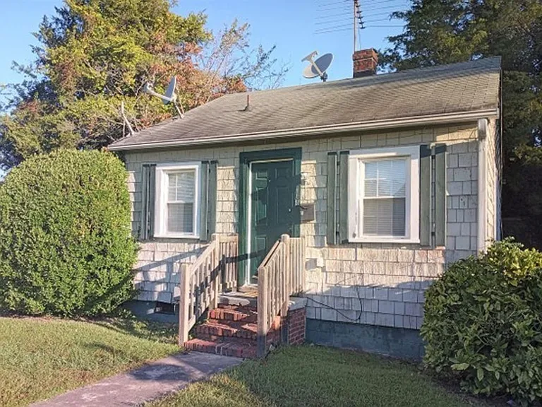 118 Penniman Rd — Photo 2