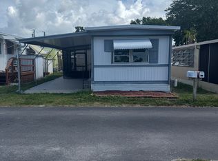 9753 Seminole Blvd #212, Seminole, FL 33772