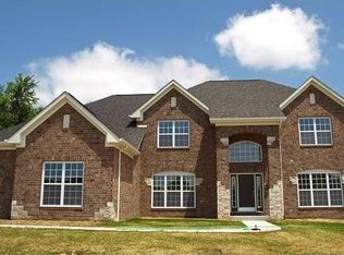 1038 Nottinghill Dr, O'Fallon, IL 62269