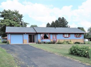 1060 Sewickley Rd, Beaver Falls, PA 15010