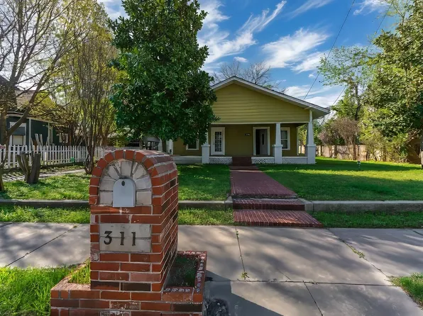 311 W Spring St, Weatherford, TX 76086