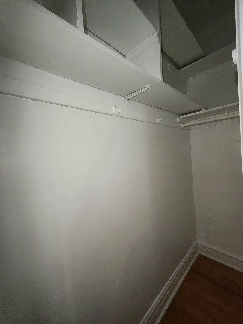 2 bed, 1000 sqft, $2,100 — Photo 3