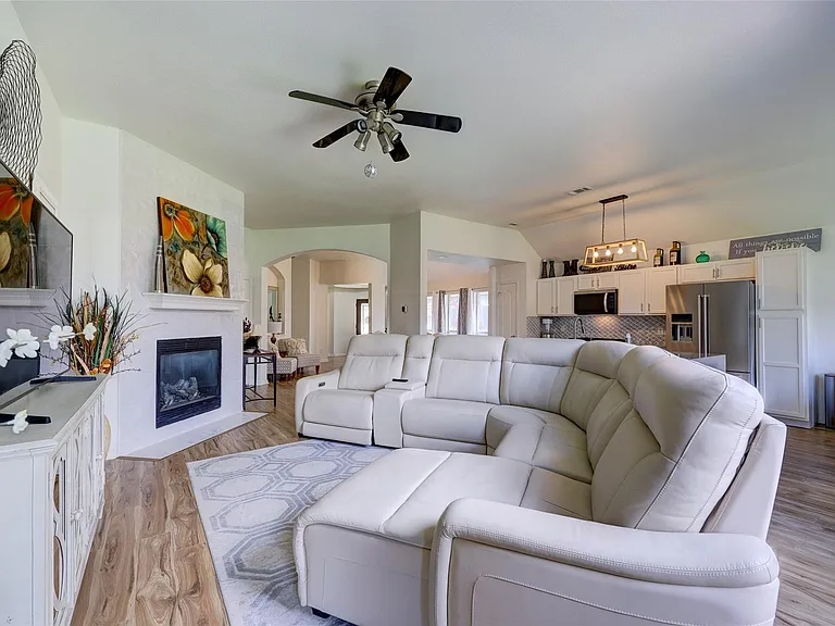 1819 Nelson Ranch Loop — Photo 1