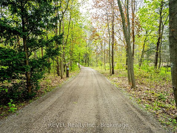4th image of 573 Canboro Rd