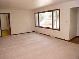 4th image of 1119 E Southview Dr