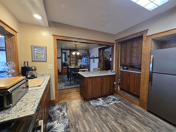 3rd image of 316 Sample St