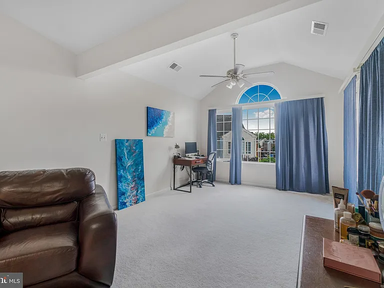 43729 Stoke Chapel Ter — Photo 20