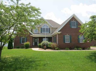 3712 Silver Sun Dr, Bowling Green, KY 42104