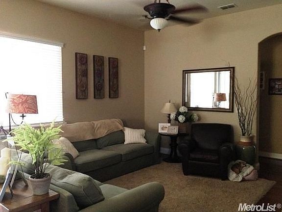 3rd image of 9847 Mountain Vista Cir