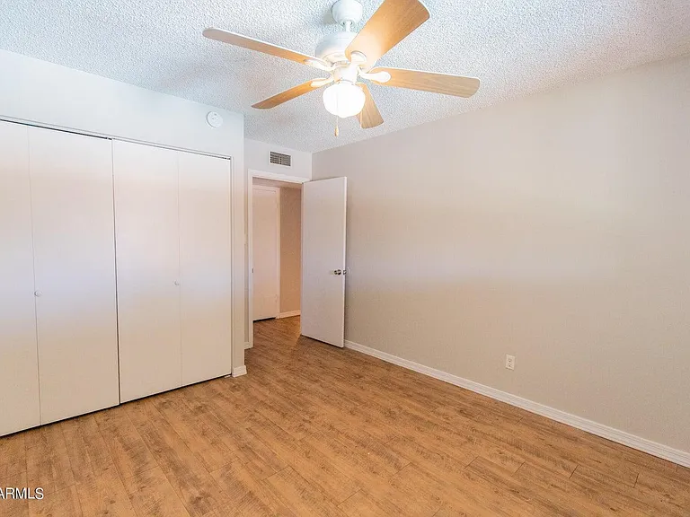 1504 E Palmcroft Dr — Photo 20