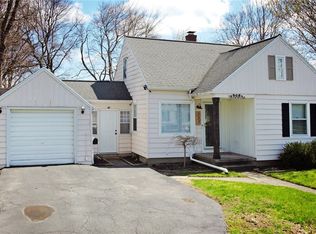 222 Oakwood Rd, Rochester, NY 14616