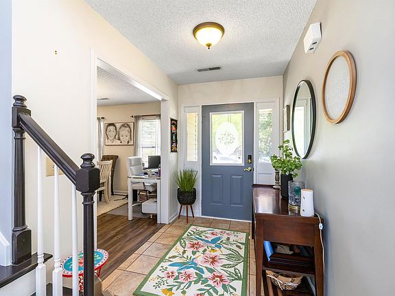 2nd image of 85 Planters Dr