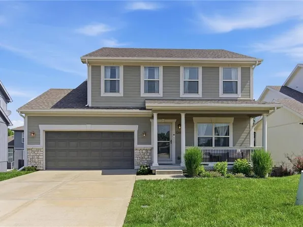 12617 Charlotte St, Kansas City, MO 64146