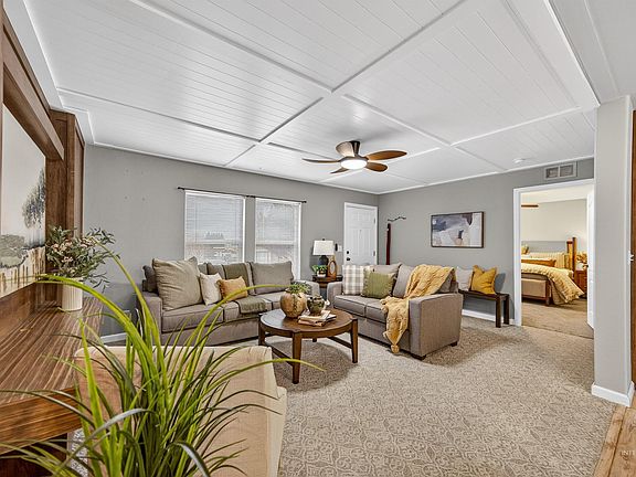 4th image of 8218 Blue Ridge Ln