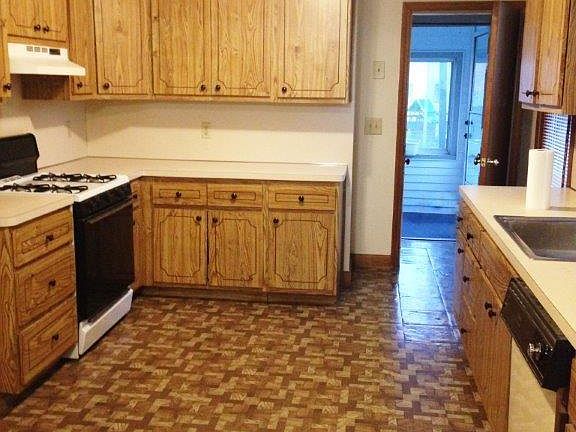 5th image of 16 Hoyle St #1