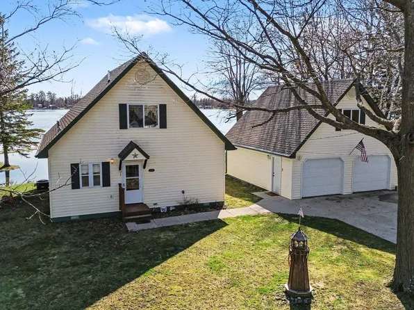 5986 Birchwood Dr, Hale, MI 48739