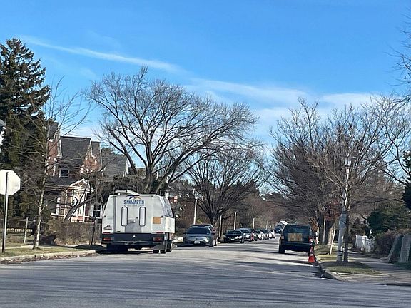 4th image of 1308 Lakeside Ave