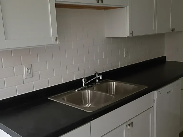 316 W Saginaw St — Photo 26