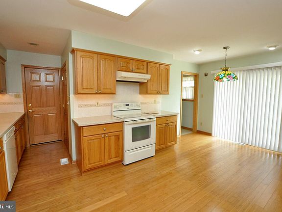 5th image of 1101 Heartwood Dr