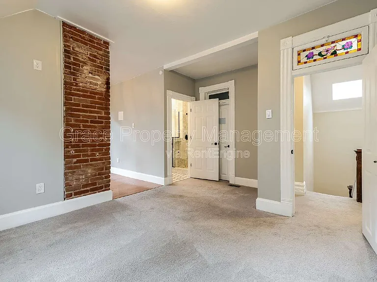 212 W Irvington Pl — Photo 17