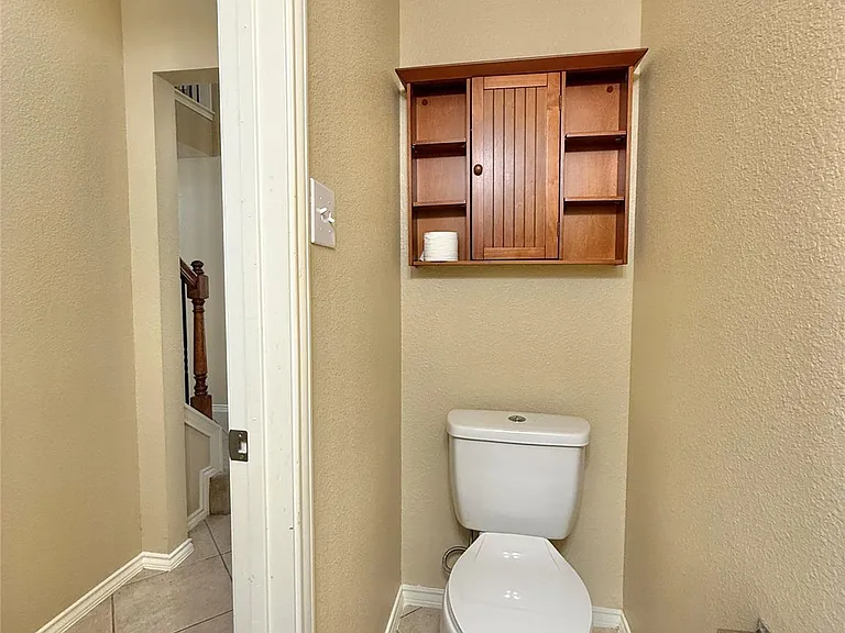 1810 Katlyn Ln — Photo 20
