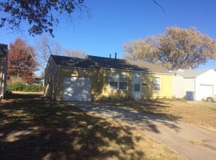 5820 E Castle Dr, Wichita, KS 67218