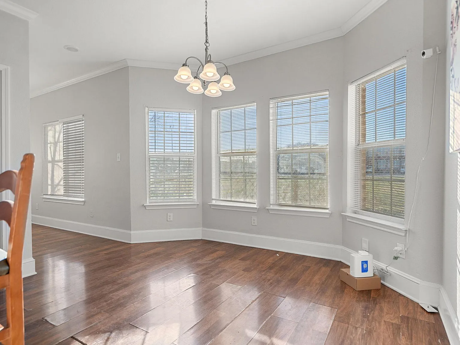 4 bed, 3.0 bath, 2900 sqft, $776 — Photo 4
