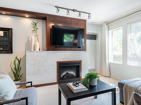 4th image of 3097 Lincoln Ave #102