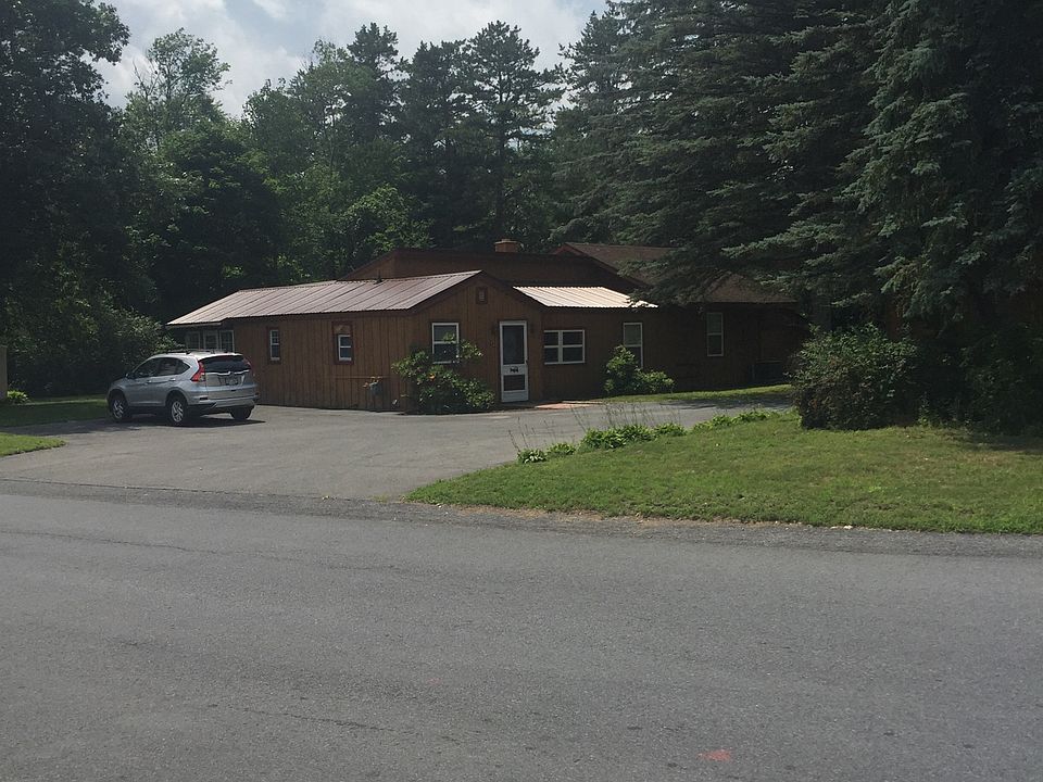 2nd image of 615 River Ridge St