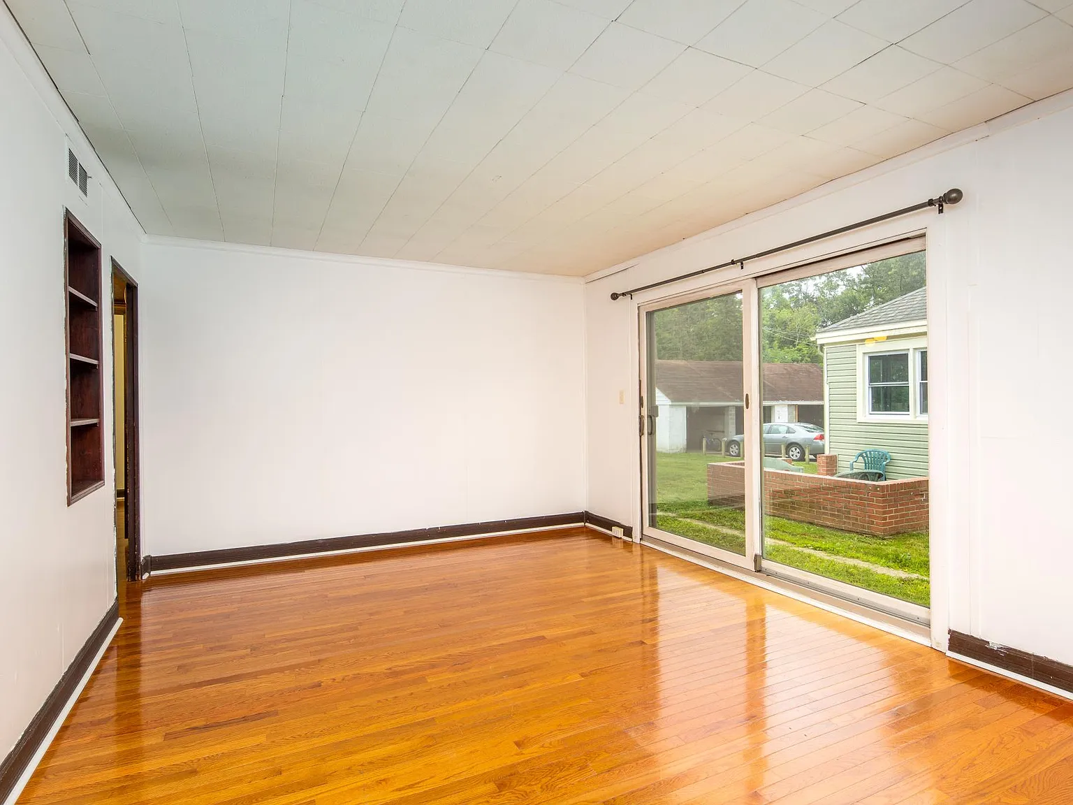 2 bed, 852 sqft, $1,700 — Photo 4