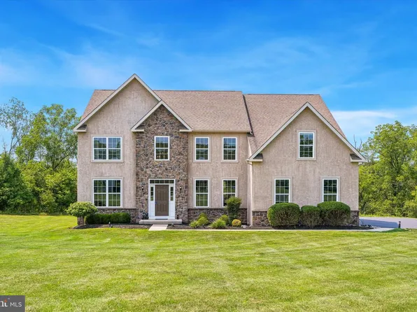 70 Alexandrea Cir, Harleysville, PA 19438