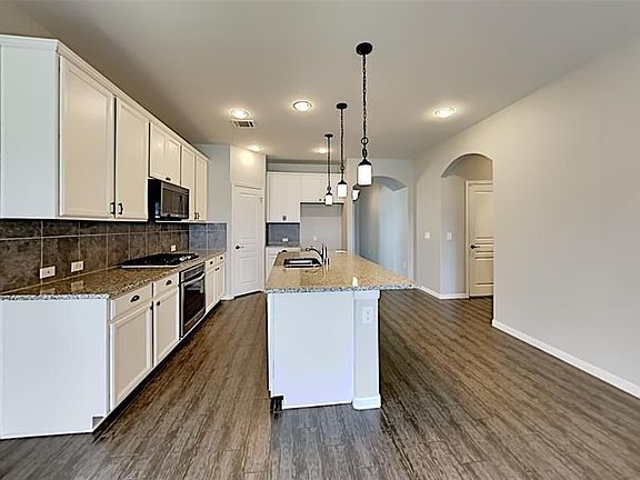 5th image of 5506 Royal Sash Ln