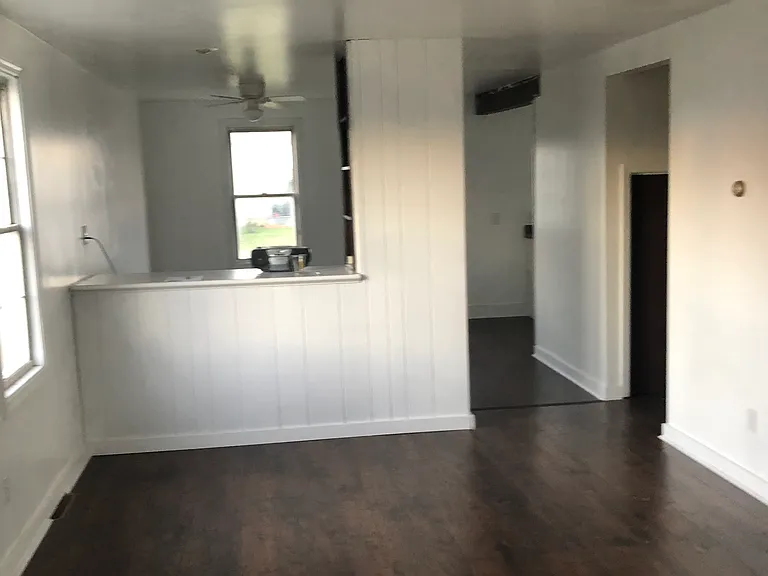 13 W Madison St — Photo 4