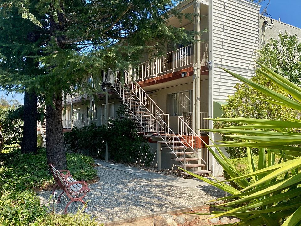 1st image of 167 Villa Ave #2