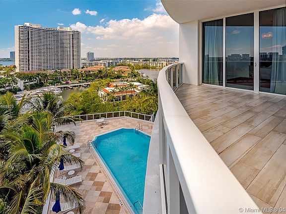 3rd image of 4100 Island Blvd Unit 901