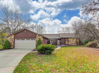 11908 Willowind Ct, Fort Wayne, IN 46845