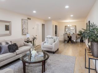 1915 Mount Vernon Ct APT 8, Mountain View, CA 94040
