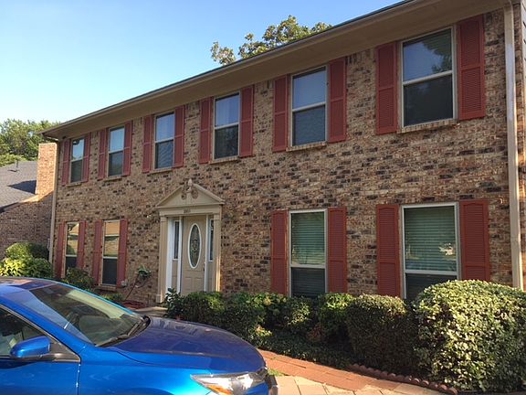 2nd image of 3901 White Oak Ct