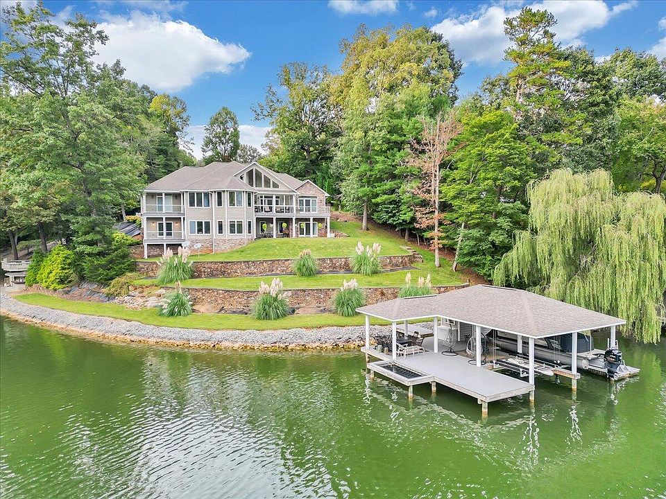 1121 Waynes Way, Goodview, VA 24095 | Zillow