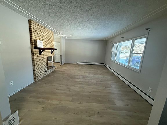 3rd image of 7849 Florida Cir N