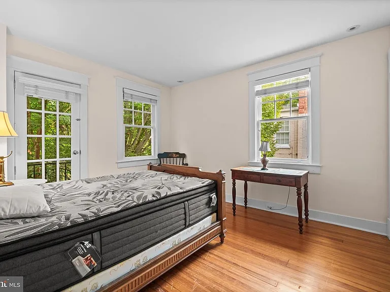 3301 Dent Pl NW — Photo 18