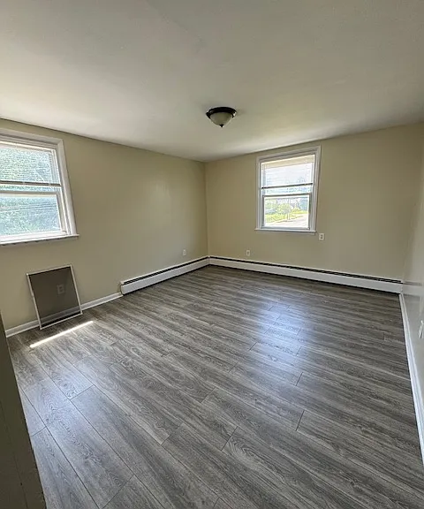 Primary Bedroom w/2 closets