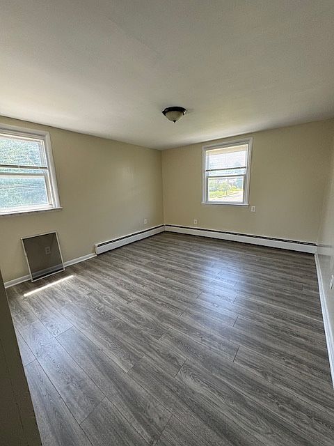 Primary Bedroom w/2 closets