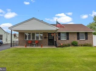 2850 Clifton Dr, Bensalem, PA 19020