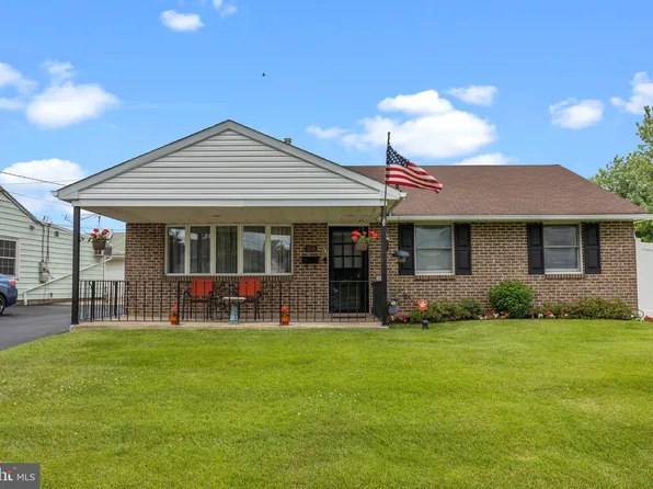 2850 Clifton Dr, Bensalem, PA 19020