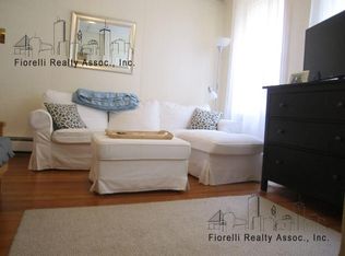 4 Baldwin Pl, Boston, MA 02113