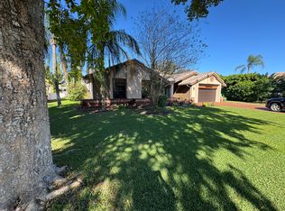10325 NW 6th Ct, Coral Springs, FL 33071