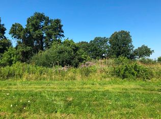 402 Brooke Ln, Kirkland, IL 60146